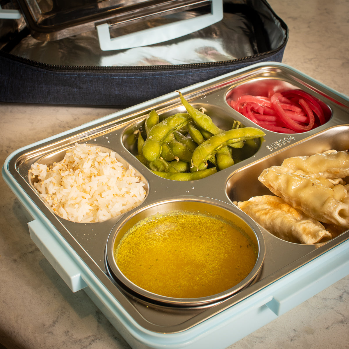 Bento Box with Hydrothermal Technology and Premium Accessories .